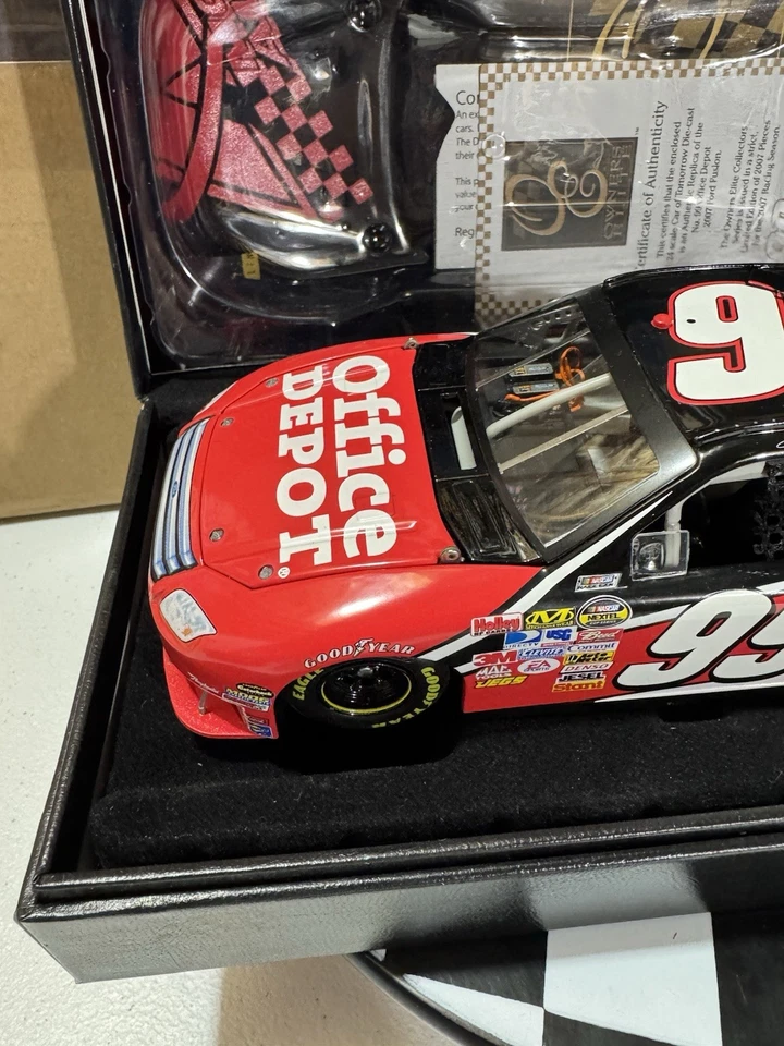 Carl Edward’s Elite #99 Office Depot 2007 CUNA 1/24 Nascar Diecast Foto 4 de 4
