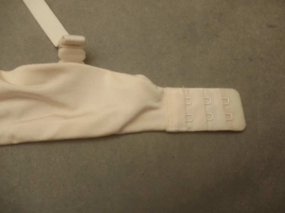 Sujetador push-up 36B Lily Of France beige acolchado con aros cierre trasero 7H Foto 4 de 4