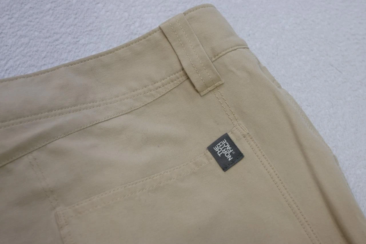 North Face Nylon Pants Stretch Camp Fishing Beige Light Weight Mens Sz 36 x 32
Opens in a new window
