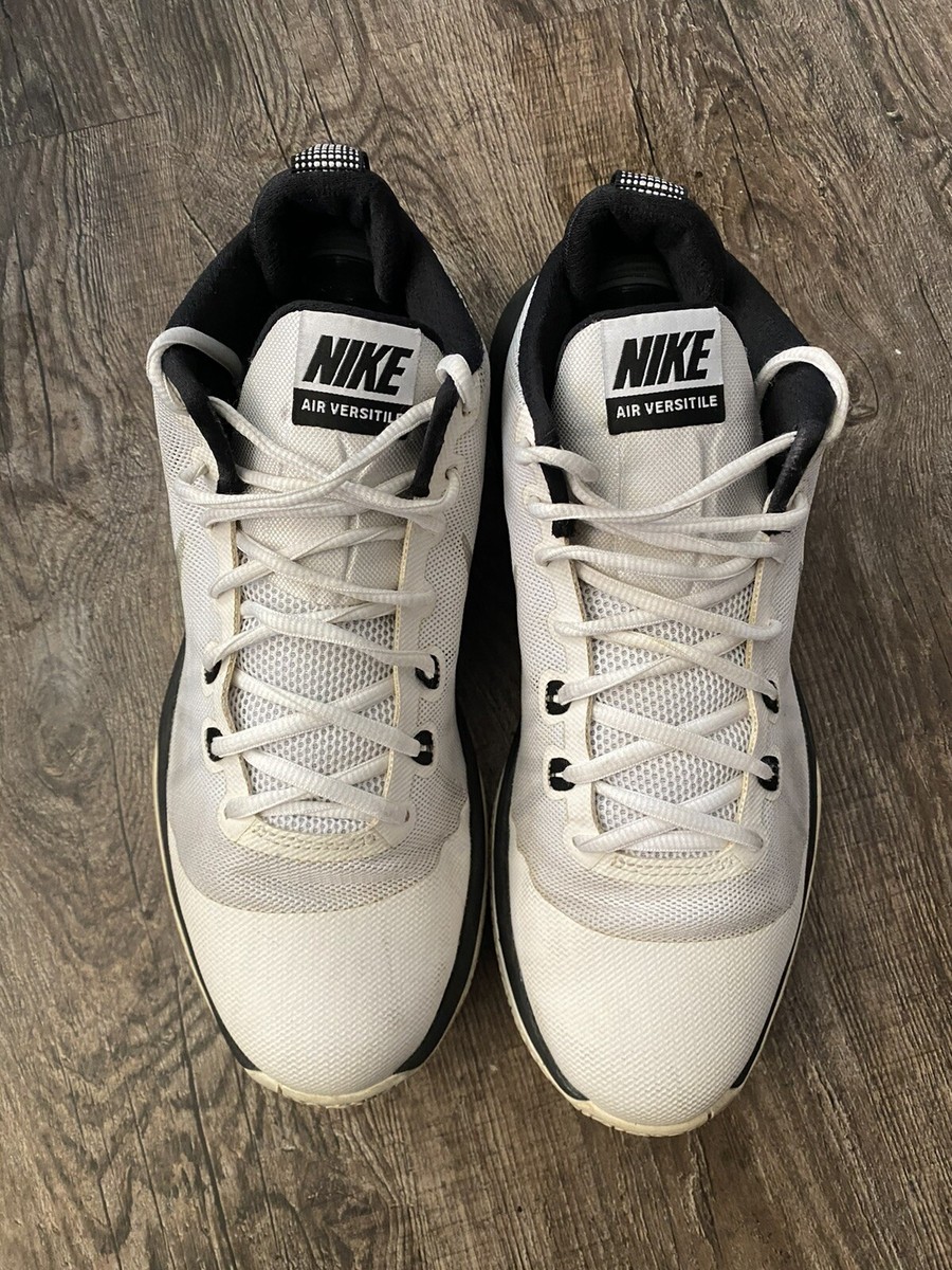 nike air versatile white