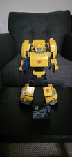 LEGO Icons: Bumblebee (10338)