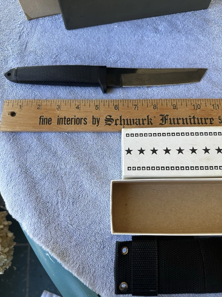 Cuchillo original Taylor, Tanto Foto 2 de 3