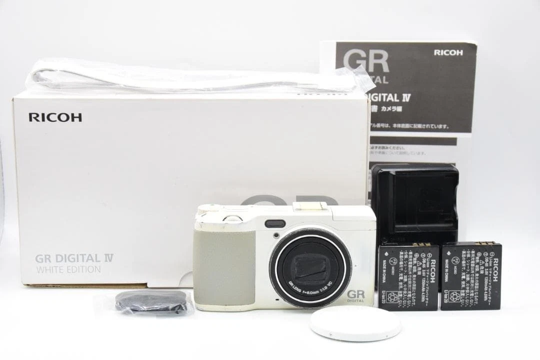 RICOH GR DIGITAL Ⅳ ホワイト エディション リコー、1万台限定の「GR DIGITAL IV ホワイトエディション」発売