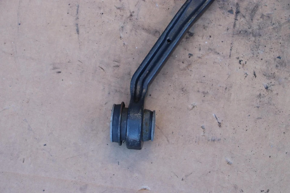 Brazo de control superior delantero izquierdo Chevy Silverado 1500 1999-2007 OEM Foto 3 de 4