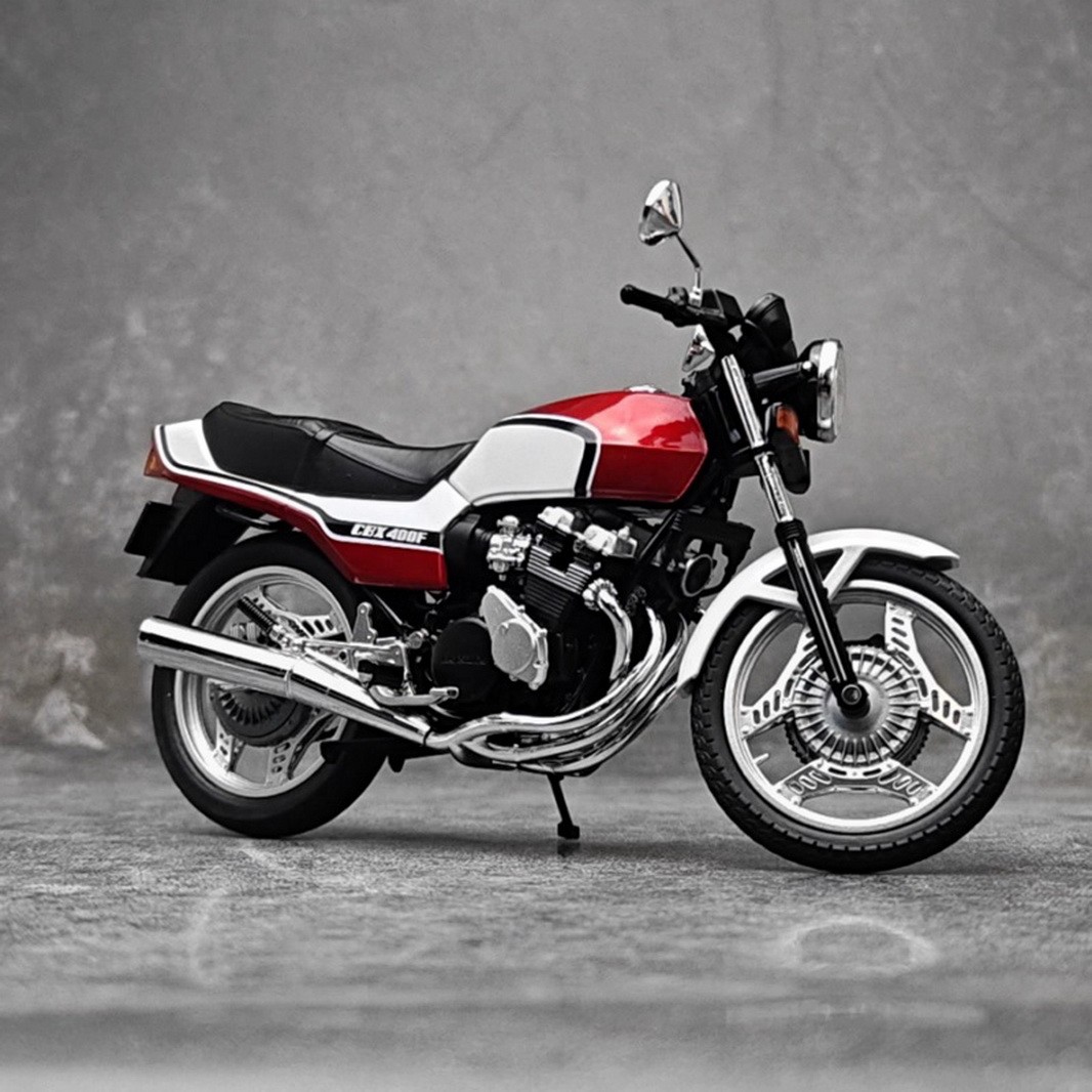 AOSHIMA 1/12 Scale Honda CBX 400F Red/White Motorcycle Diecast