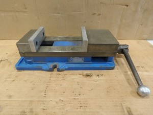 6" Kurt D675 AngLock Milling Machine Vise w/ Handle 7.5" Capacity KC2