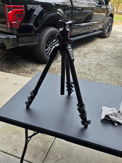Manfrotto MT055CXPRO4 Carbon Fiber