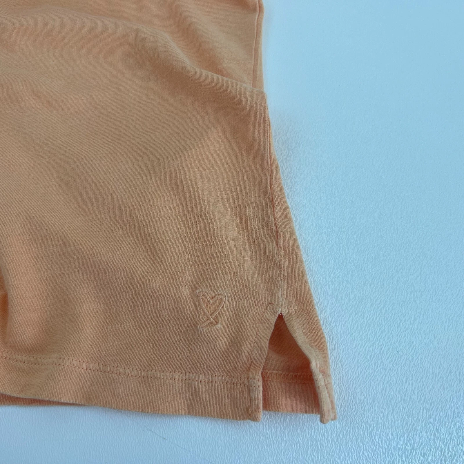 victoria-secret-vs v-neck side slit short sleeve shirt