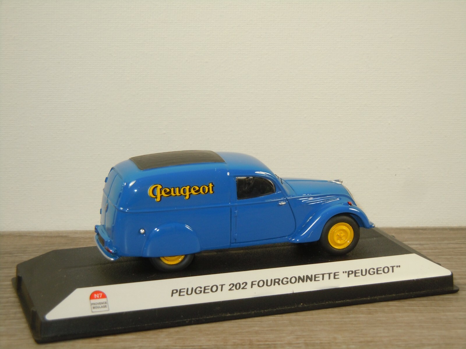Picture 4 of 5