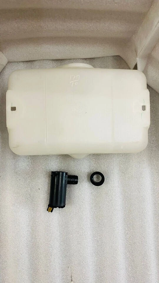Suitable For Suzuki Samurai SJ410 80-95 Windshield Wiper Washer Tank With Pump - Image 3 of 3