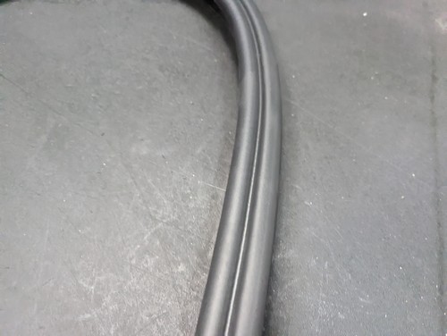 Rear Trunk Tailgate Weatherstrip 2022 BMW X1 51767474449 2016 2017 2018 - 2021 - 第 3/7 張圖片