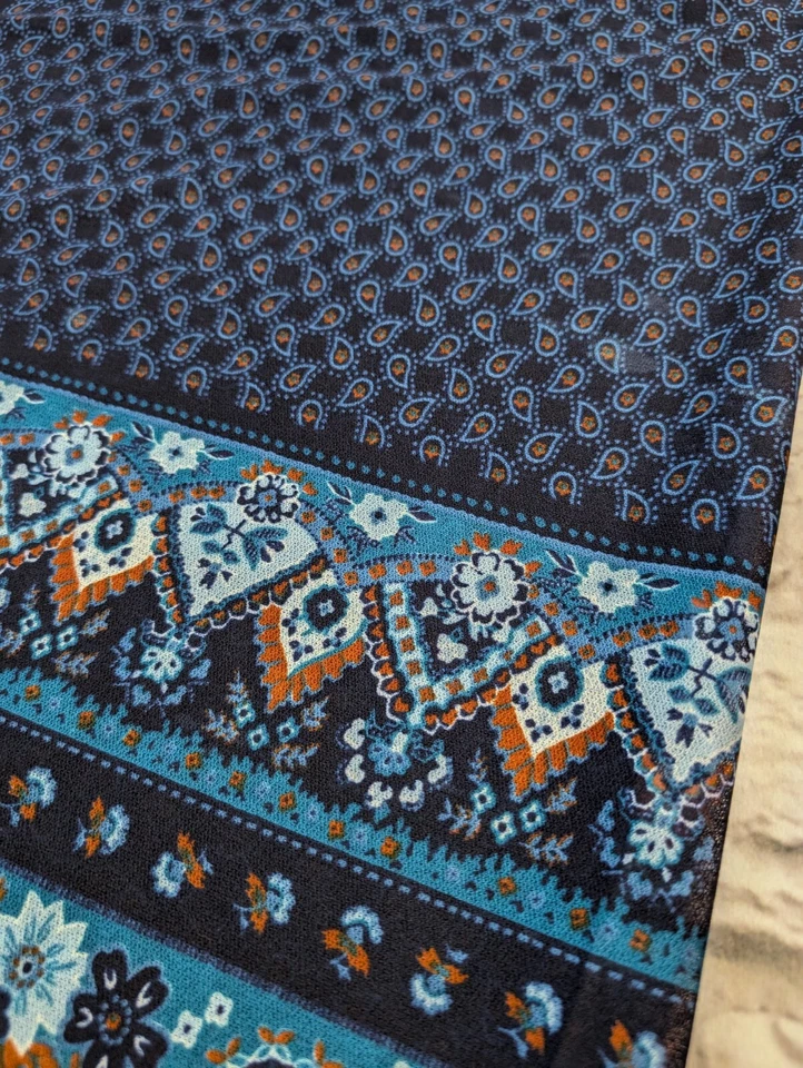 Tela de coser de colección de 4 yardas fina elástica tejida borde estampado flores azules años 70 80 Foto 2 de 4