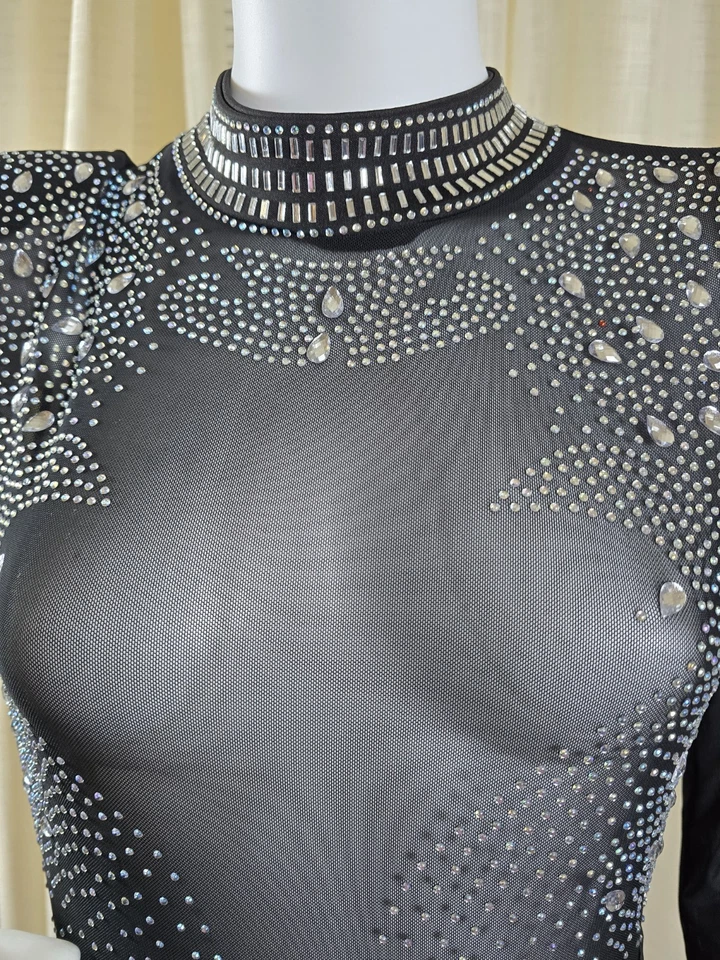 Mono negro de malla con estrás de manga larga para mujer talla XL Foto 4 de 4