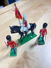 Vintage 1988 W Britain Toy Soldier mounted with two walking BH 