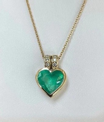 Heart Cut Natural Green Emerald Pretty Pendant Chain In 14k Yellow Gold Plated