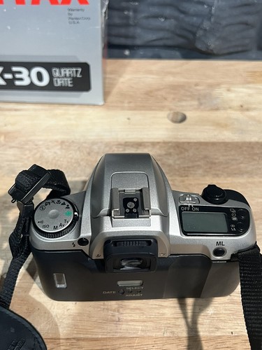 Pentax ZX-30 35mm SLR Film Camera Body With Box & Manual - Picture 15 of 21