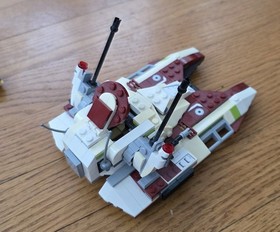 LEGO Star Wars 75182 Republic Fighter Tank  EUC Droids Aayla Secura Stormtrooper