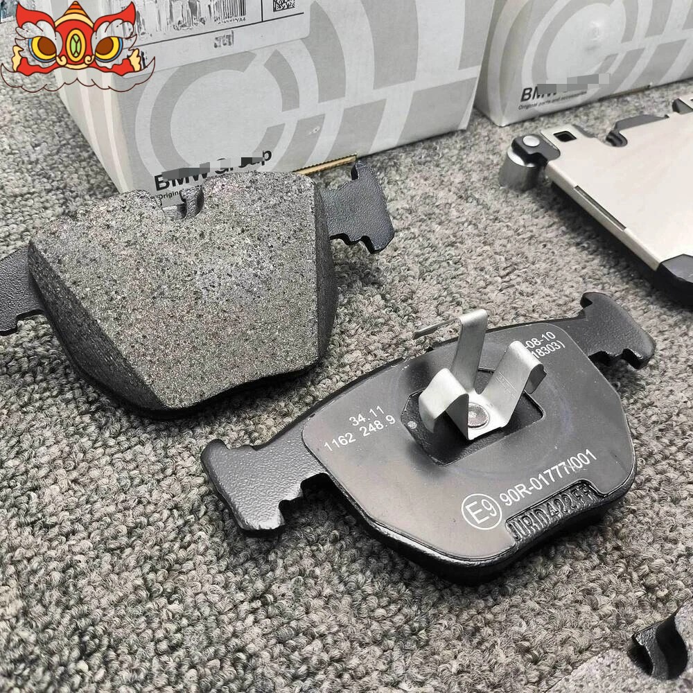 Rolls-Royce Ghost Front Brake pad kits Set P/N 34116858540