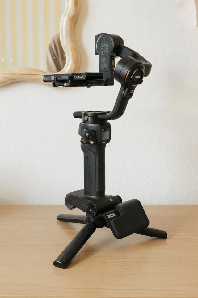 Zhiyun Weebill 3 Gimbal Stabilizer for Mirrorless DSLR Cameras *Great Condition* - Image 3 of 4