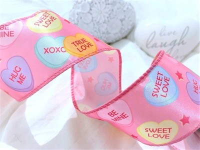 LOVE HEARTS Sweeties on Pink Satin Sweet Valentine - Luxus Drahtkantenband 63mm