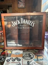 Jack Daniels Family of Fine Whiskeys Wooden 3 Bottle Display Case 12"