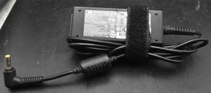 HP 30W Small Pin Laptop Ladegerät Adapter Netzteil Original Original