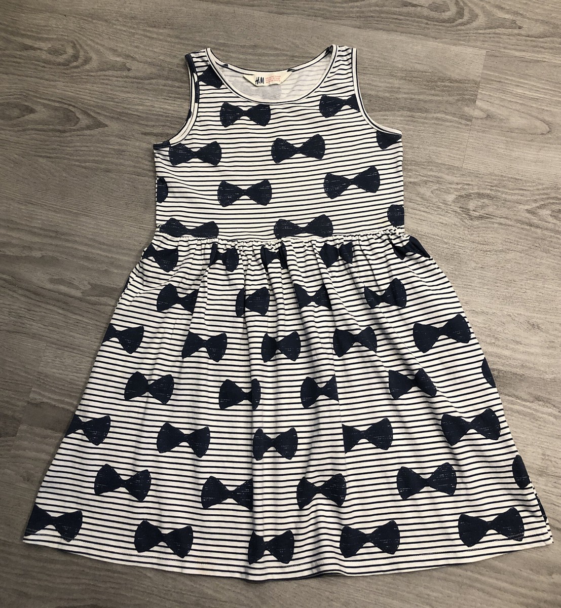 H M Girl's Size ￼Youth 8-10 White Black Striped Sleeveless