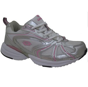 lotto white sports shoes