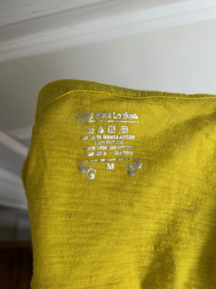 批量 3 件 Lady Foot Locker 女式帽子短袖 T 恤紫色黄色蓝色中号 — 第 4/4 张图片