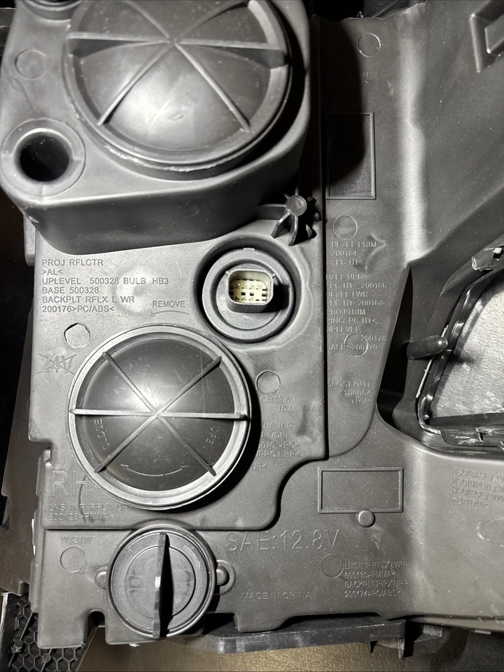 未使用 HD-JH-CSUB15-OE 卤素前照灯套装,15 - 20 雪佛兰 Tahoe Suburban — 第 4/4 张图片