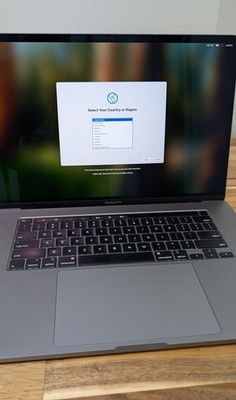 Apple MacBook Pro 16'' i9 Radeon Pro 5500M/8GB 16GB RAM 1TB SSD Gray A2141
