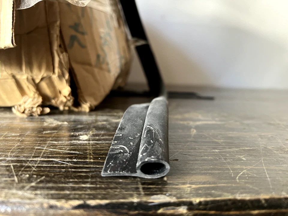 Bombilla de goma tipo impermeabilizante 1 ft 1-1/4" 1,25' - plana flexible SIN ADHESIVO Foto 3 de 4