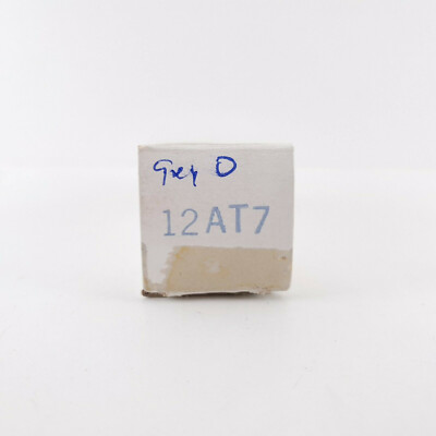 1 X 12AT7 / ECC81 RÖHRE. MARKE RAYTHEON. CL ENA