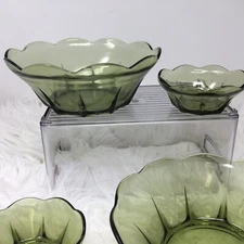 Anchor Hocking Piece Chip and Dip Set  in Avocado Green Lot Of 4 1960's USA Vtg