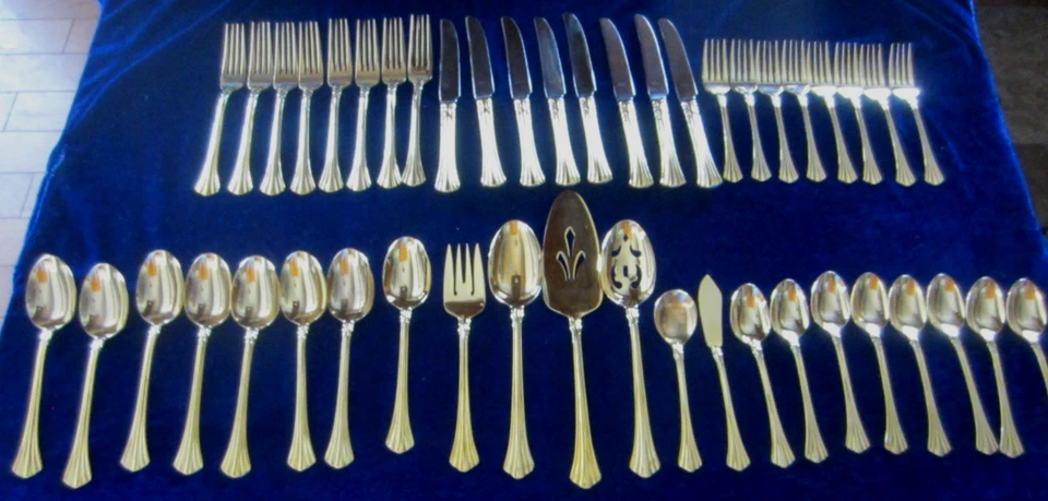 Service For 8 Gold Plated Flatware TOWLE SUPREME CUTLERY Classic Plume 46 pieces - Image 3 of 4