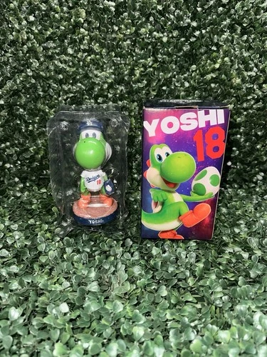 LA DODGERS x SUPER MARIO GALAXY YOSHINOBU YAMAMOTO 'YOSHI' BOBBLEHEAD IN HAND