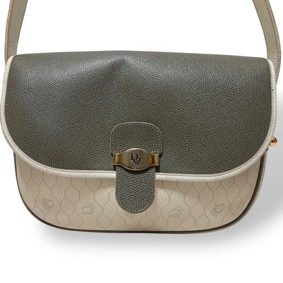 Bolsa de ombro Christian Dior padrão favo de mel PVC couro usada do Japão - Imagem 3 de 4