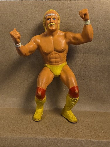 1984 WWF Superstars 8 Figure Hulk Hogan  Titan Spo...