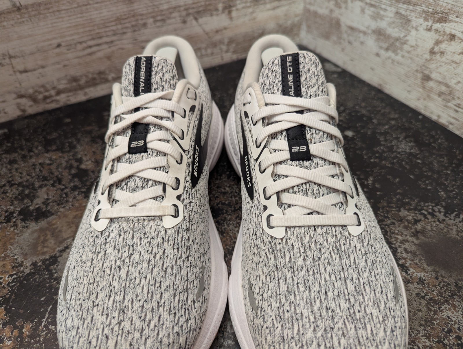 Womens Brooks Adrenaline GTS 23 Running Shoes Sz 10 Used 1203811B112 thumbnail 5