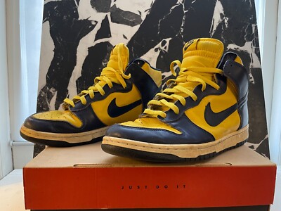 Nike Dunk High LE Midnight Navy/Varsity Maize “Michigan” 630335