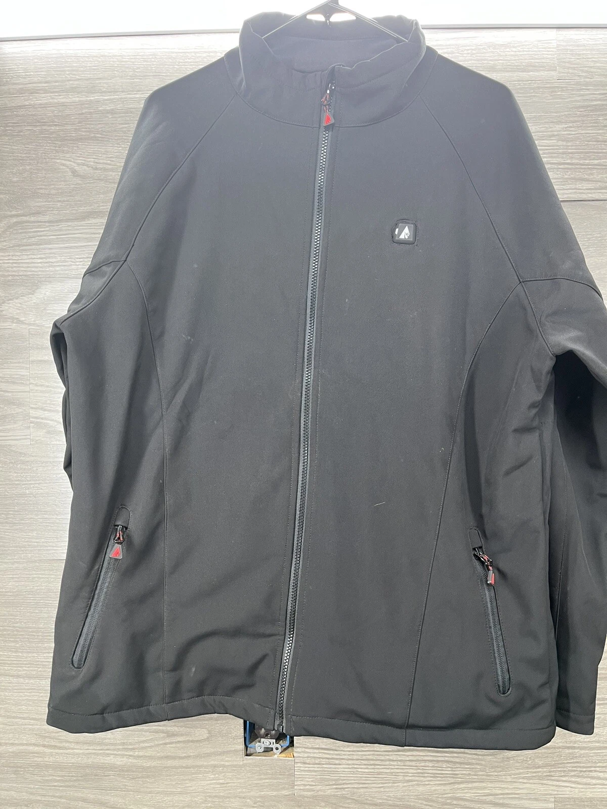 ActionHeat 5V Men's Battery Heated Jacket with Tri-Zone Heating - Black - XL
Opens in a new window o