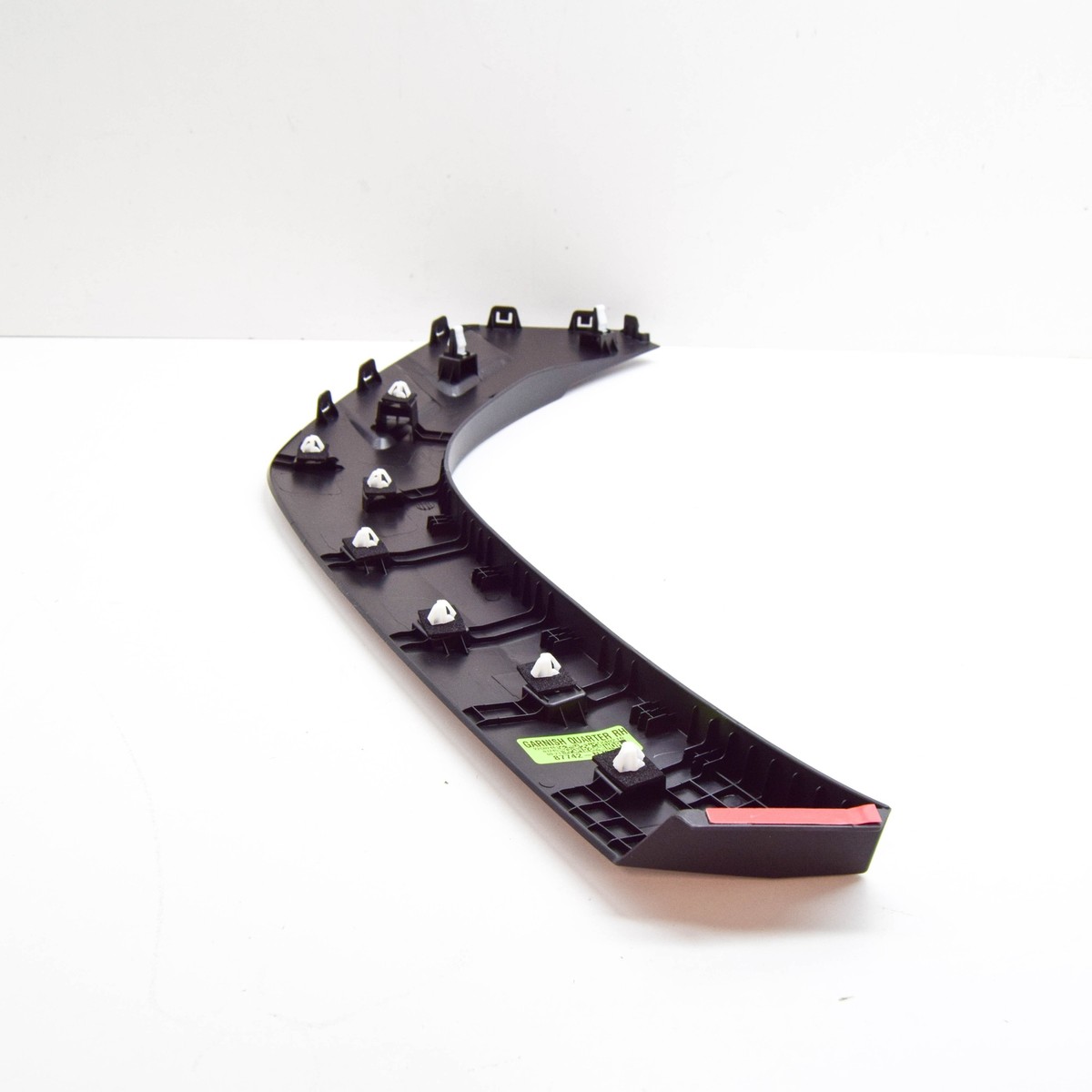 HYUNDAI TUCSON NX4 MK4 Rear Right Fender Garnish Assy HYUNDAI TUCSON NX4 MK4 Rear Right Fender Garnish Assy