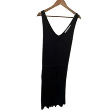 MICHAEL STARS BLACK V-NECK SUPER SOFT AND STRETCHY CROPPED JUMPSUIT SIZE SMALL