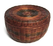 Vtg Chinese Asian Bamboo Wood-Rattan Basket w/Lid Handmade 9" Diameter x 4.75" T