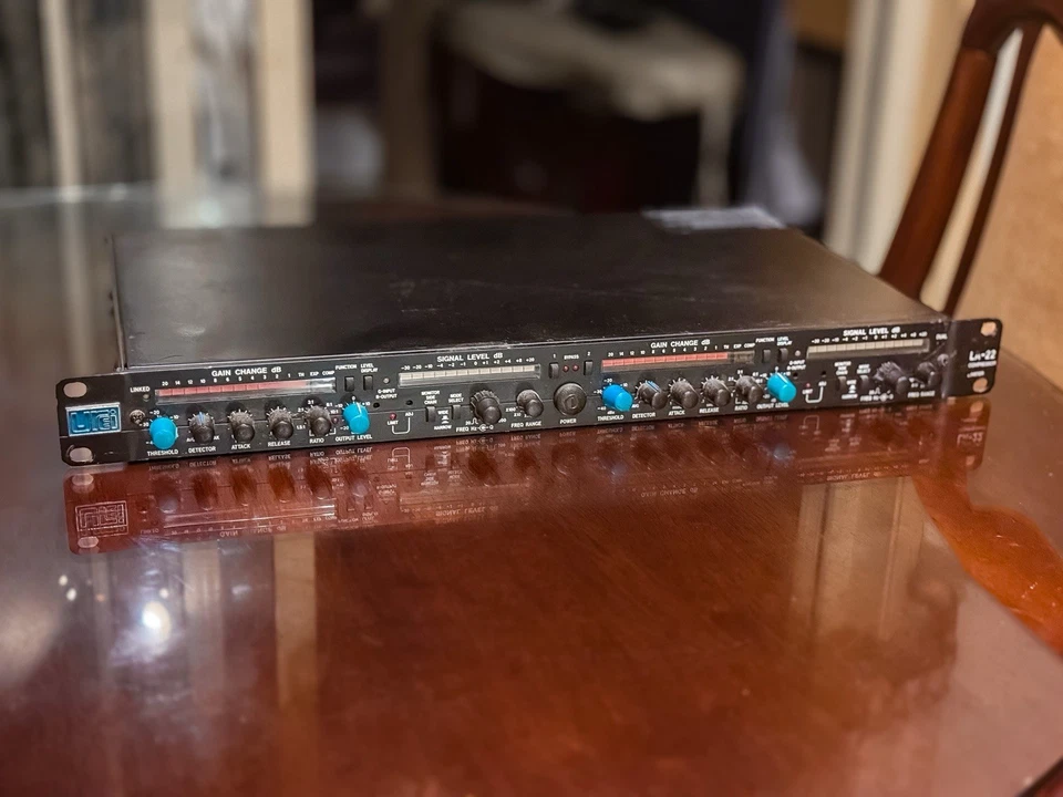 Urei La-22 Vintage Compressor/Limiter - Image 4 of 4