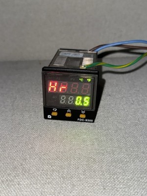 Future Design Controls FDC9300-416601 Temperature Controller