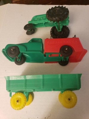 Hubley Kiddie Plastic Toy Truck .Ohio Tractor. Grain Wagon Unmarked.