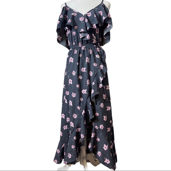 BLUSH Floral Wrap Style Dress Size Medium
