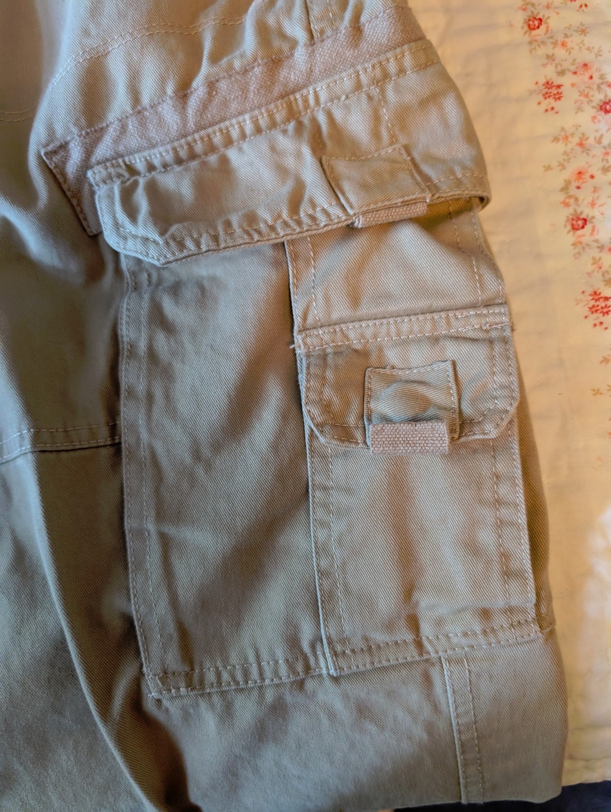 40/32 Khaki 100% Cotton Lots Of Pockets Sturdy Outdoor
