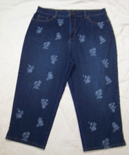 Women's Gloria Vanderbilt Amanda Capri Jeans with Floral Embroidery - Size 14